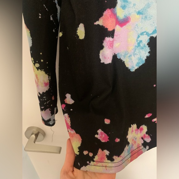 Cute long sleeve top (Size: M) - Picture 2 of 7